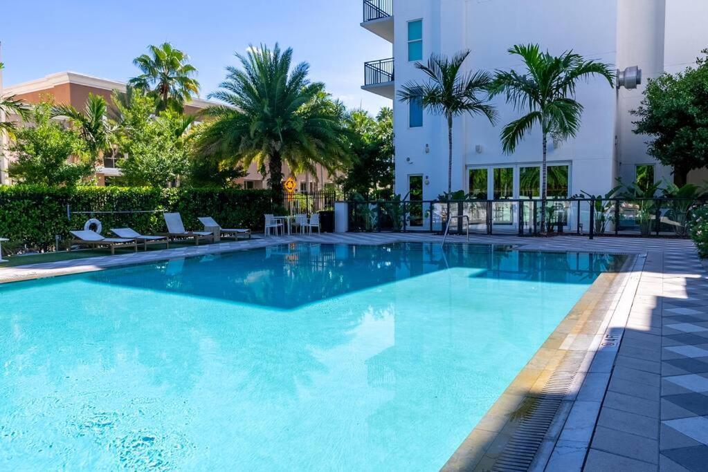 Beachside Bliss 1Br Oasis + Pool In Ft Lauderdale Fort Lauderdale Exterior photo